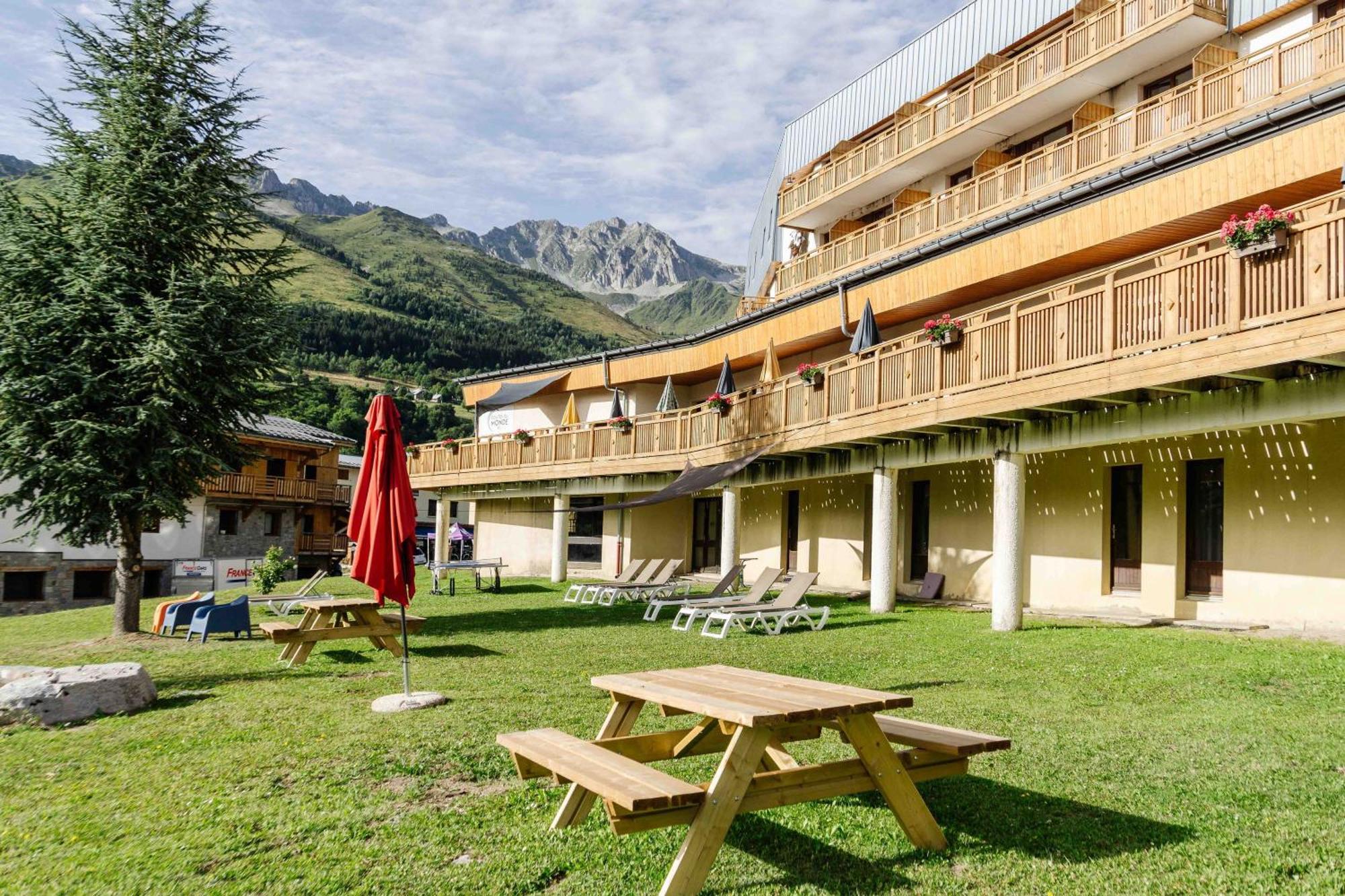 Village Vacances Atc Routes Du Monde Saint-Francois-Longchamp Exterior photo